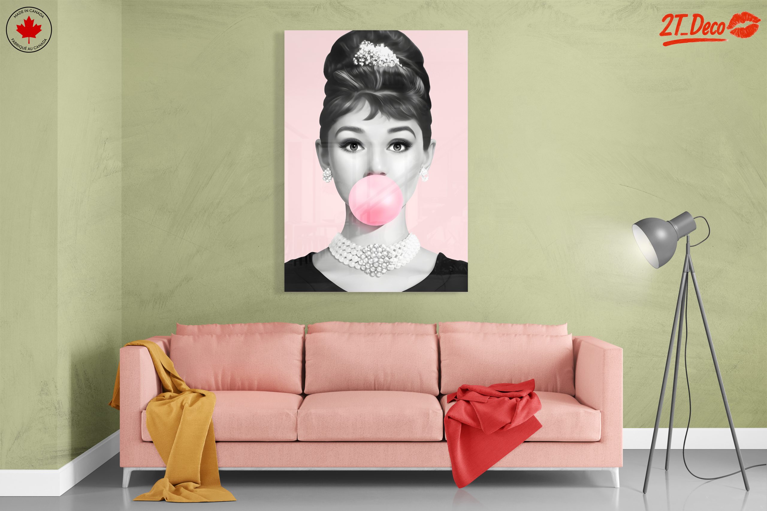Elegant Woman with Bubblegum in Pop Art Style - Image 7