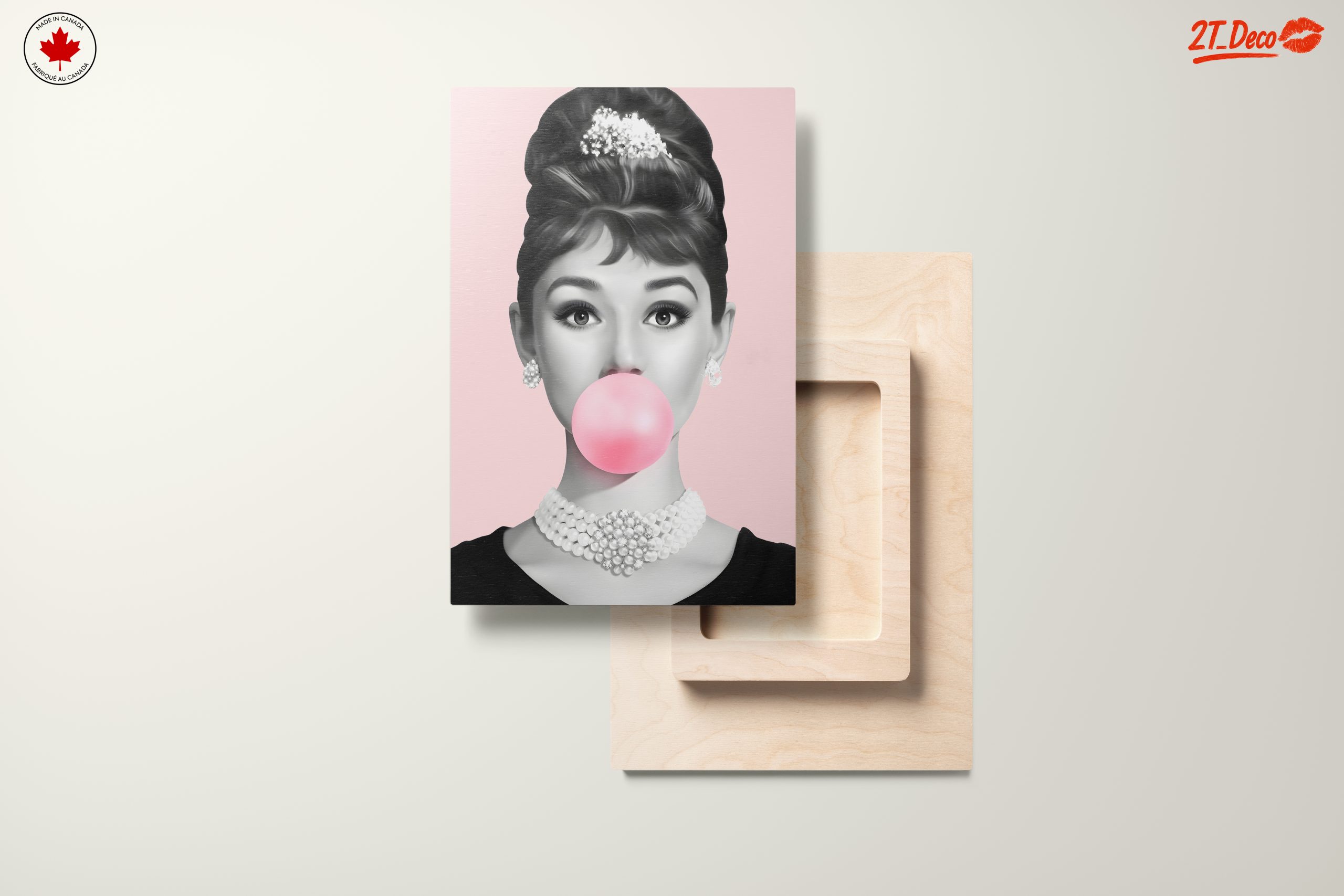 Elegant Woman with Bubblegum in Pop Art Style - Image 11