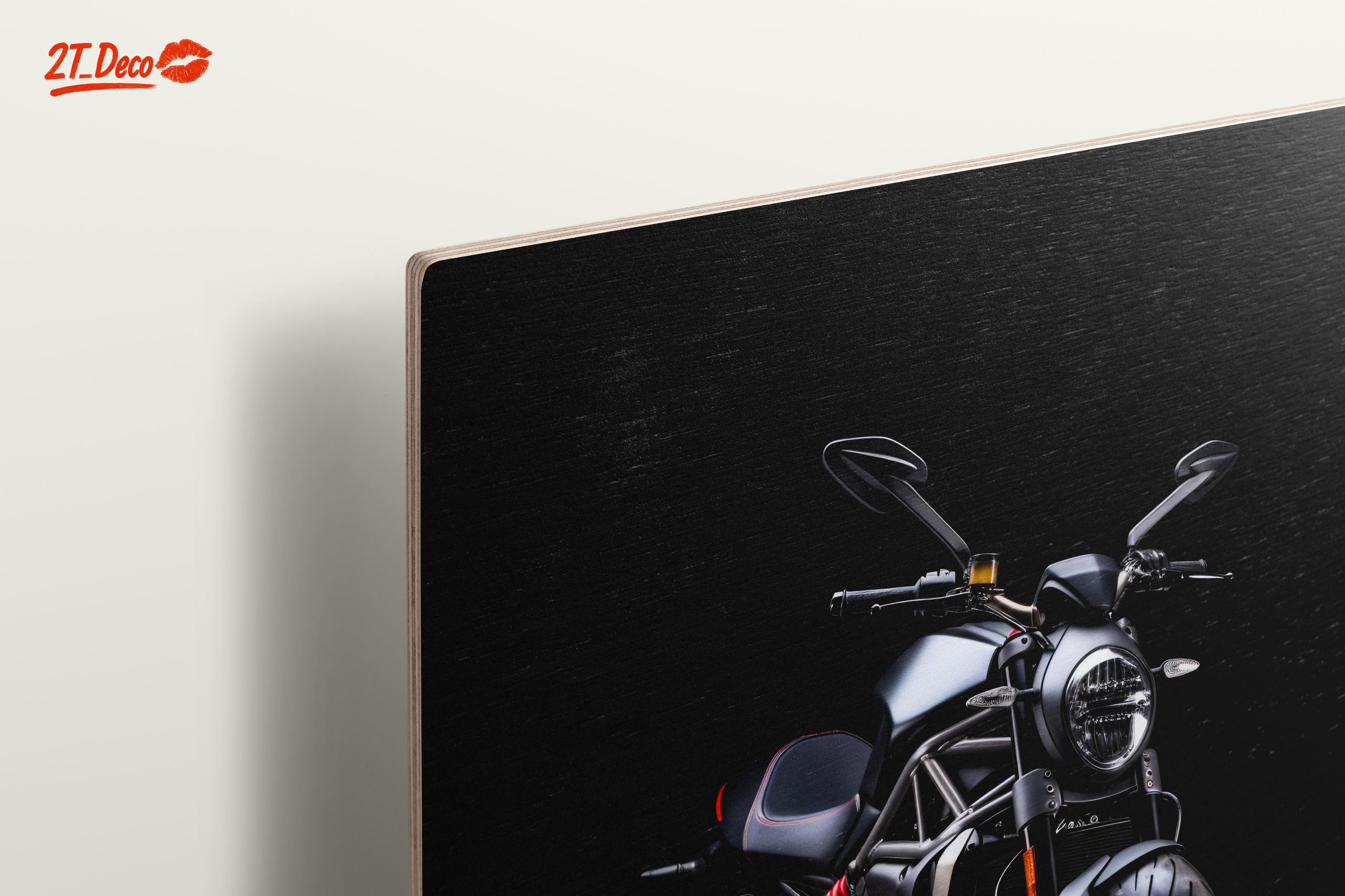 Stylish Motorcycle with Sleek Design - Image 15