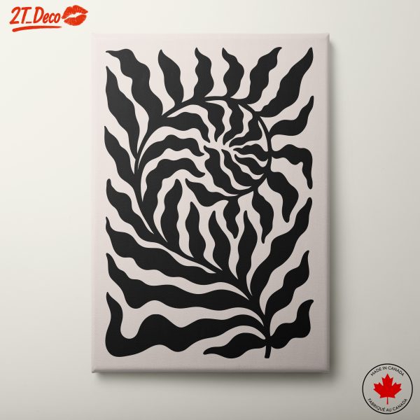 Bold Abstract Leaf Pattern