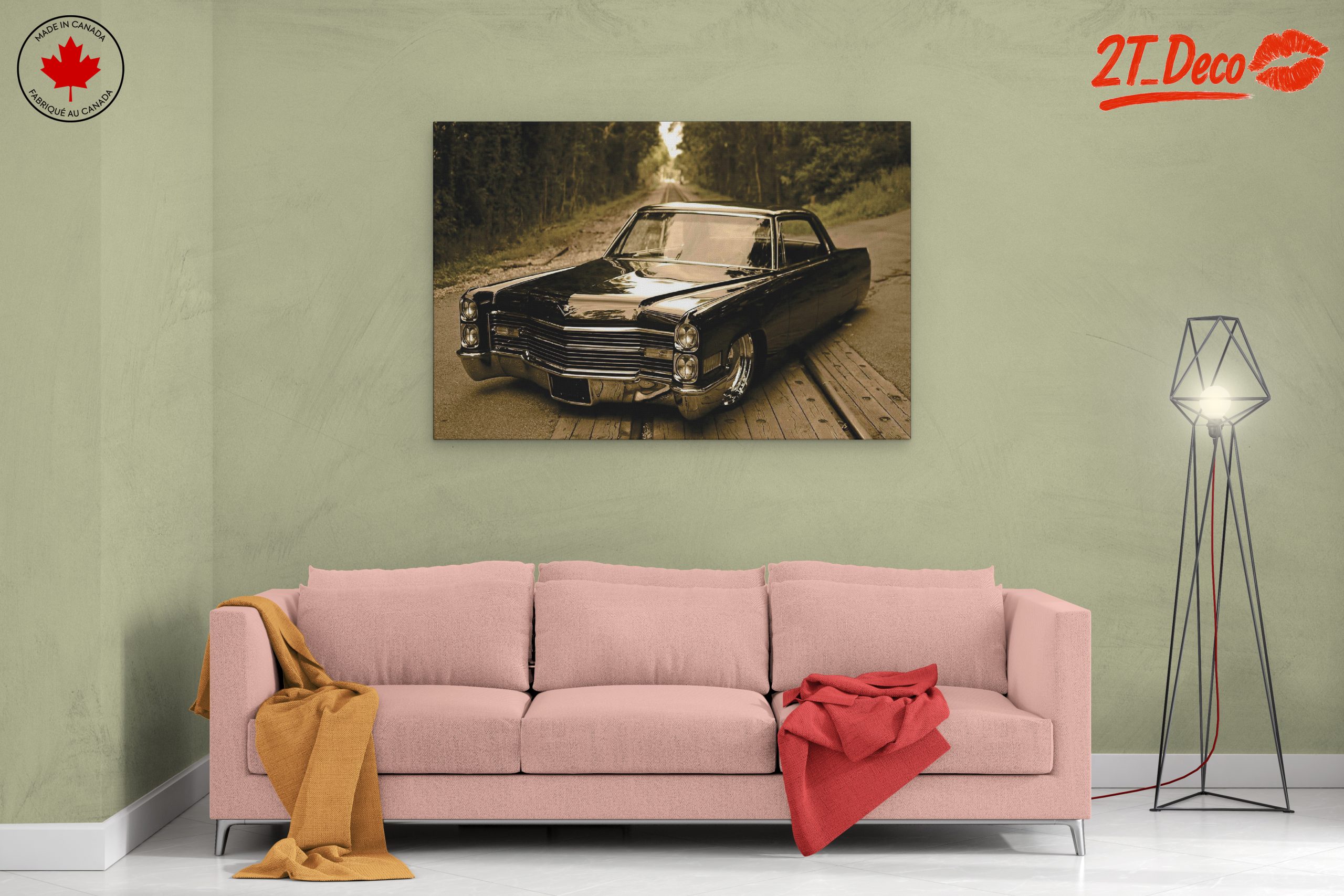 Stunning Classic Car in Vintage Style - Image 2