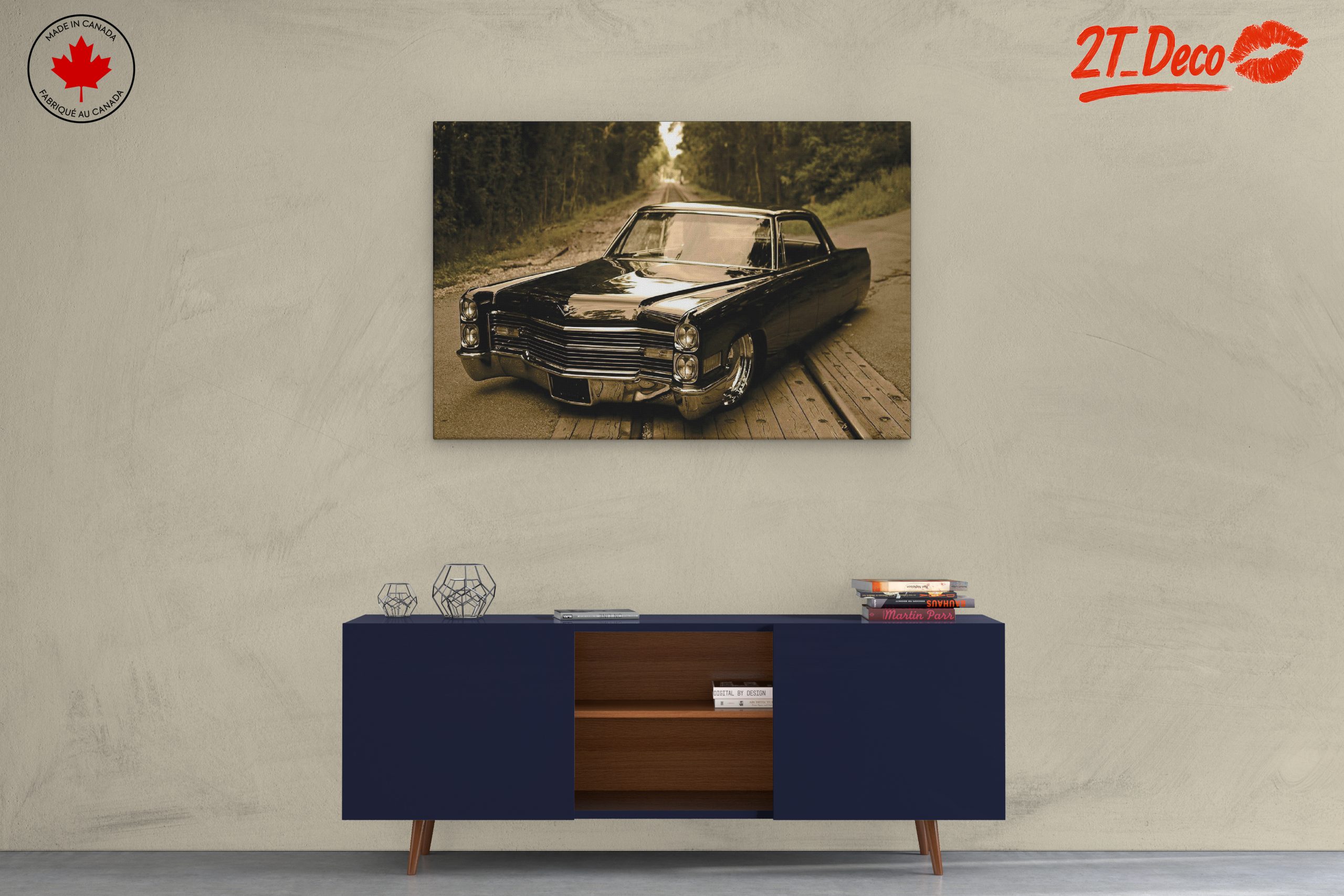Stunning Classic Car in Vintage Style - Image 3