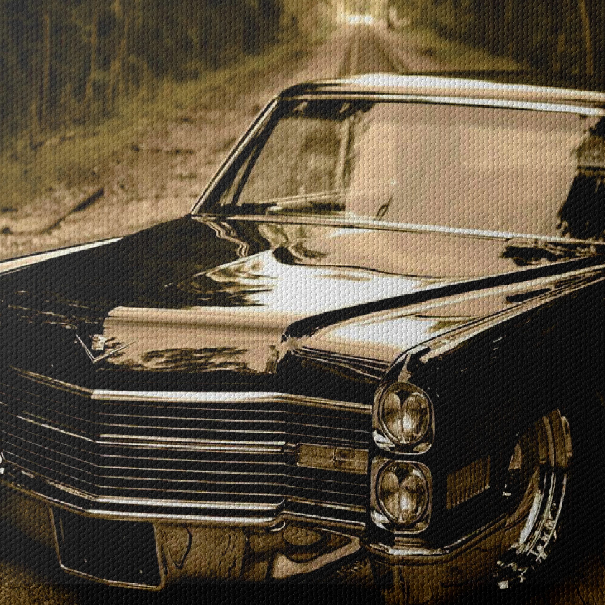 Stunning Classic Car in Vintage Style - Image 4