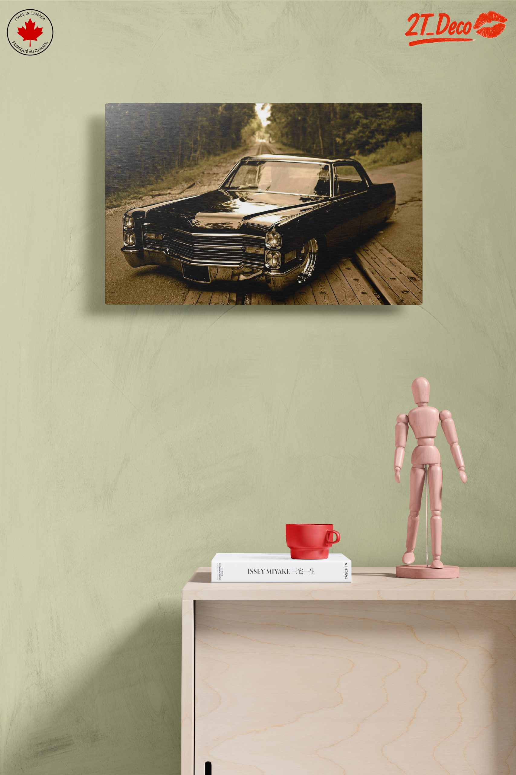 Stunning Classic Car in Vintage Style - Image 14