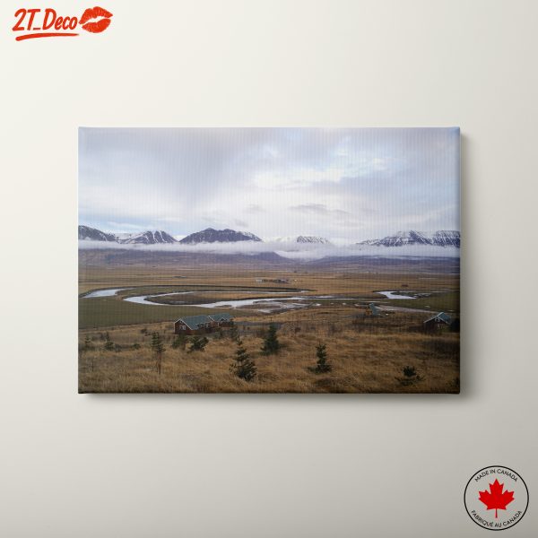 Peaceful Natural Landscape with Mountains