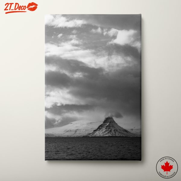 Majestic Natural Landscape with Mountain