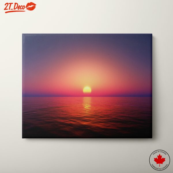 Stunning Sunset Over Serene Ocean