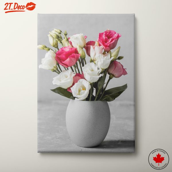 Elegant Floral Arrangement in Vase