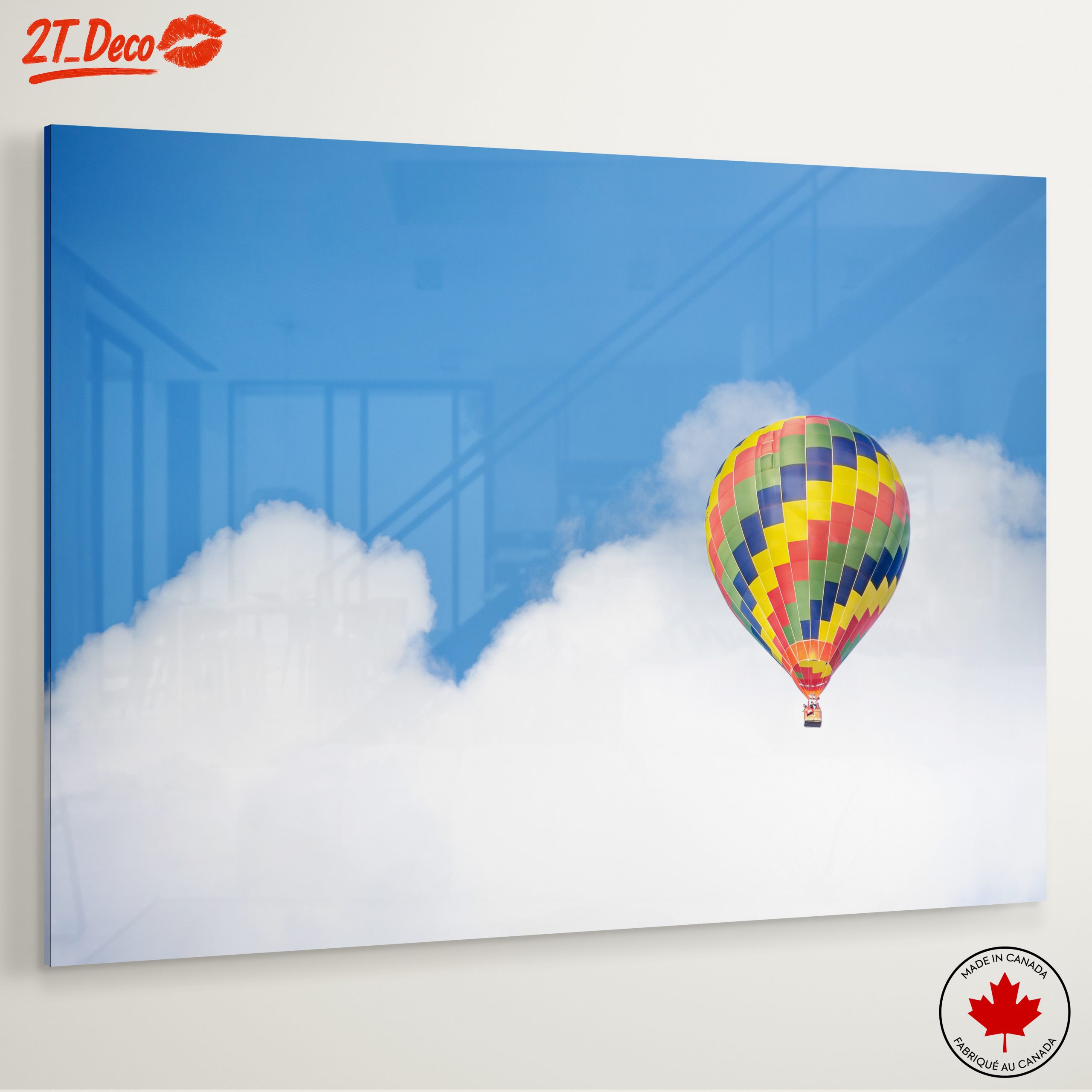 Vibrant Hot Air Balloon in Sky - Image 6