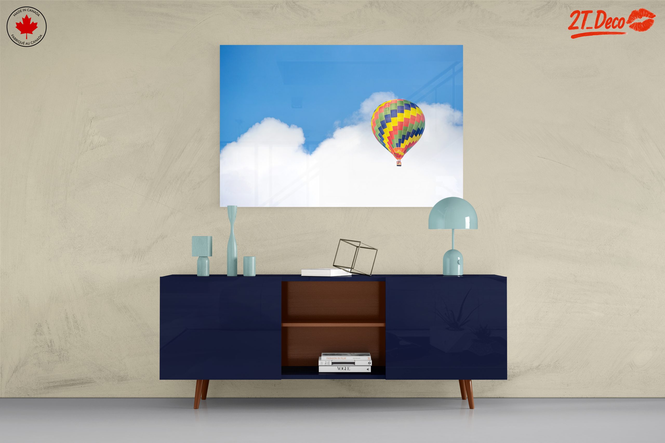 Vibrant Hot Air Balloon in Sky - Image 8