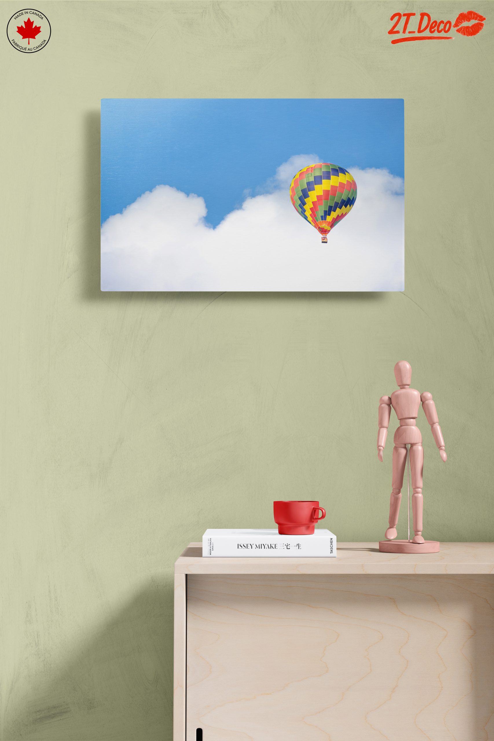 Vibrant Hot Air Balloon in Sky - Image 14