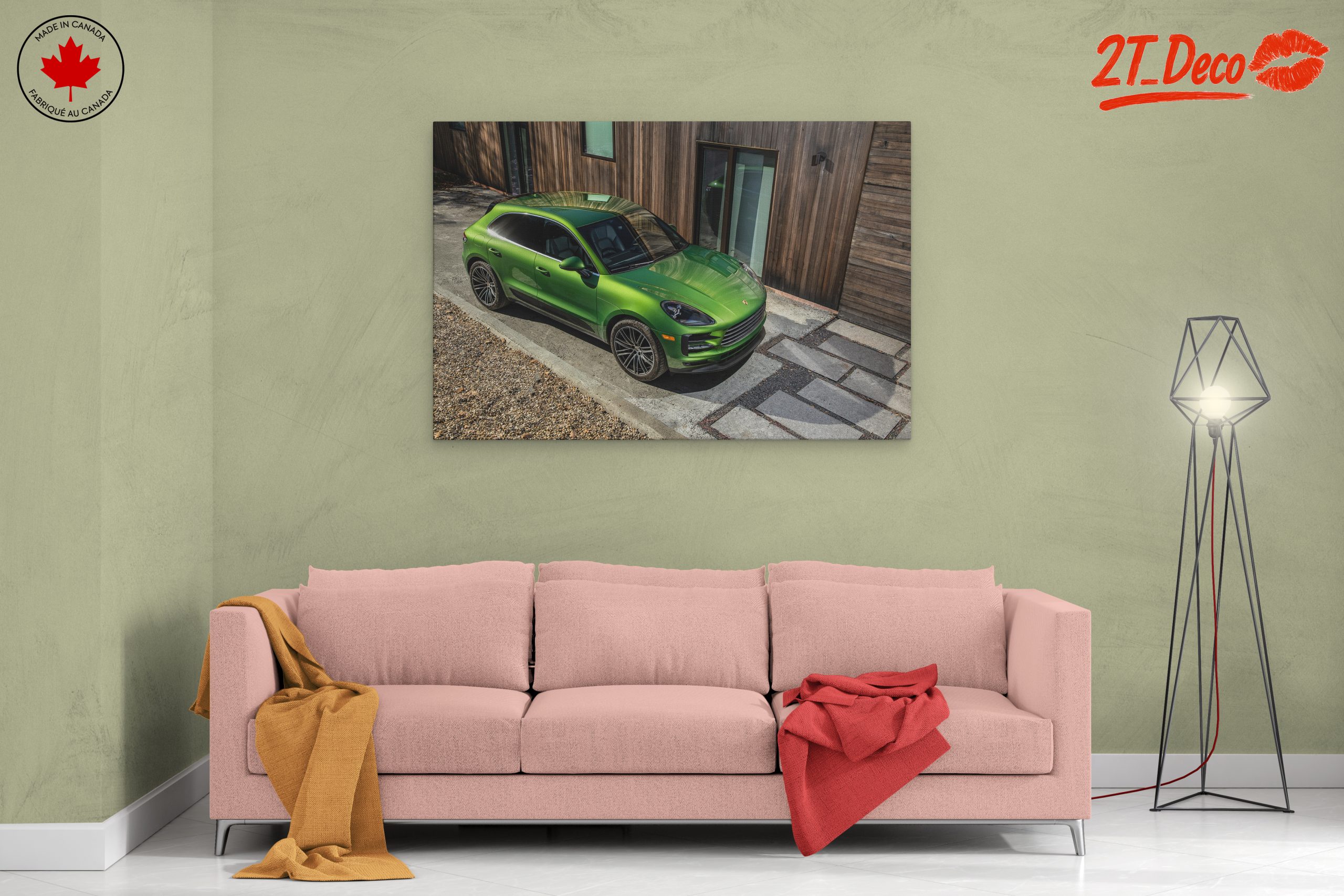 Stylish Green Classic Car - Image 2