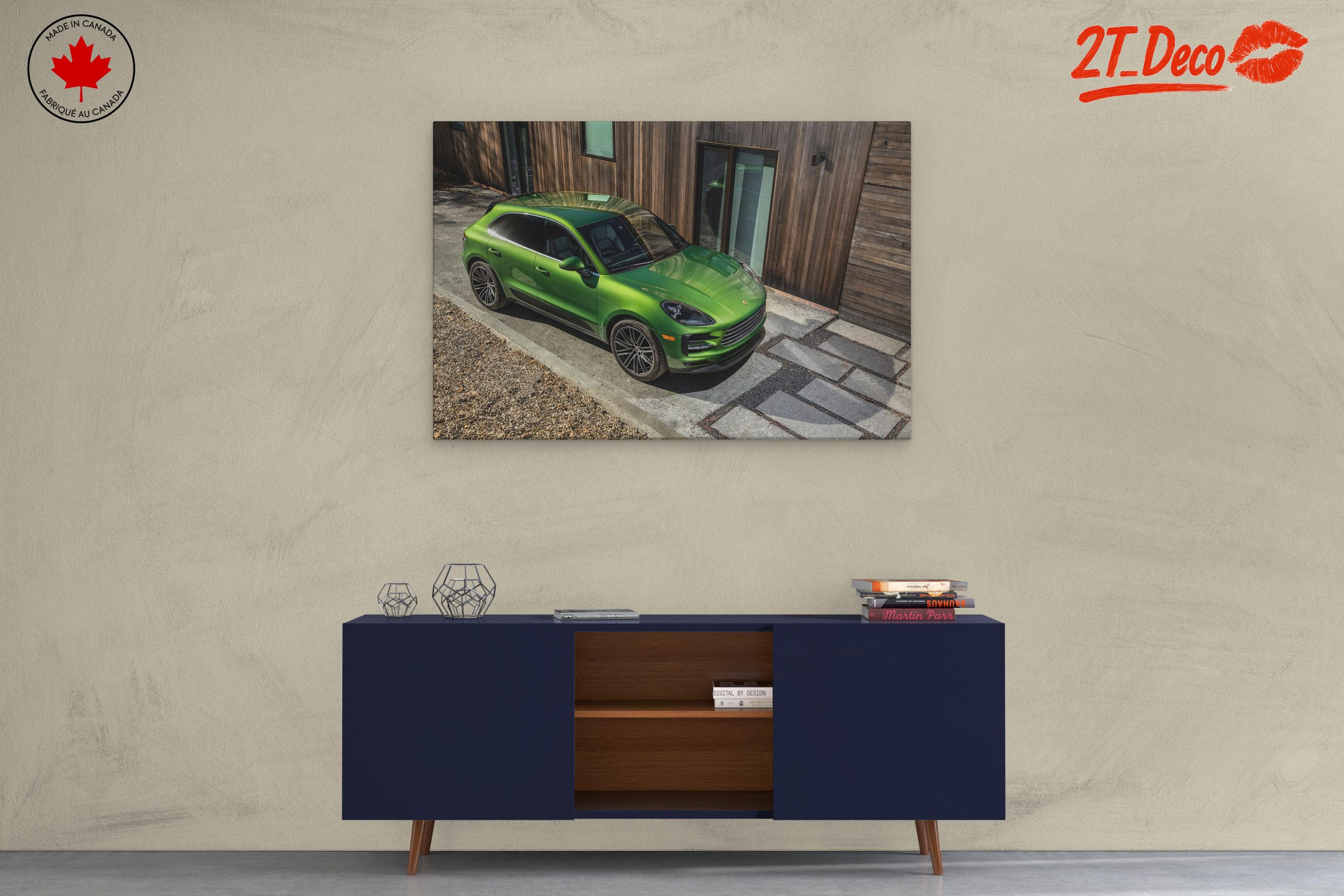 Stylish Green Classic Car - Image 3