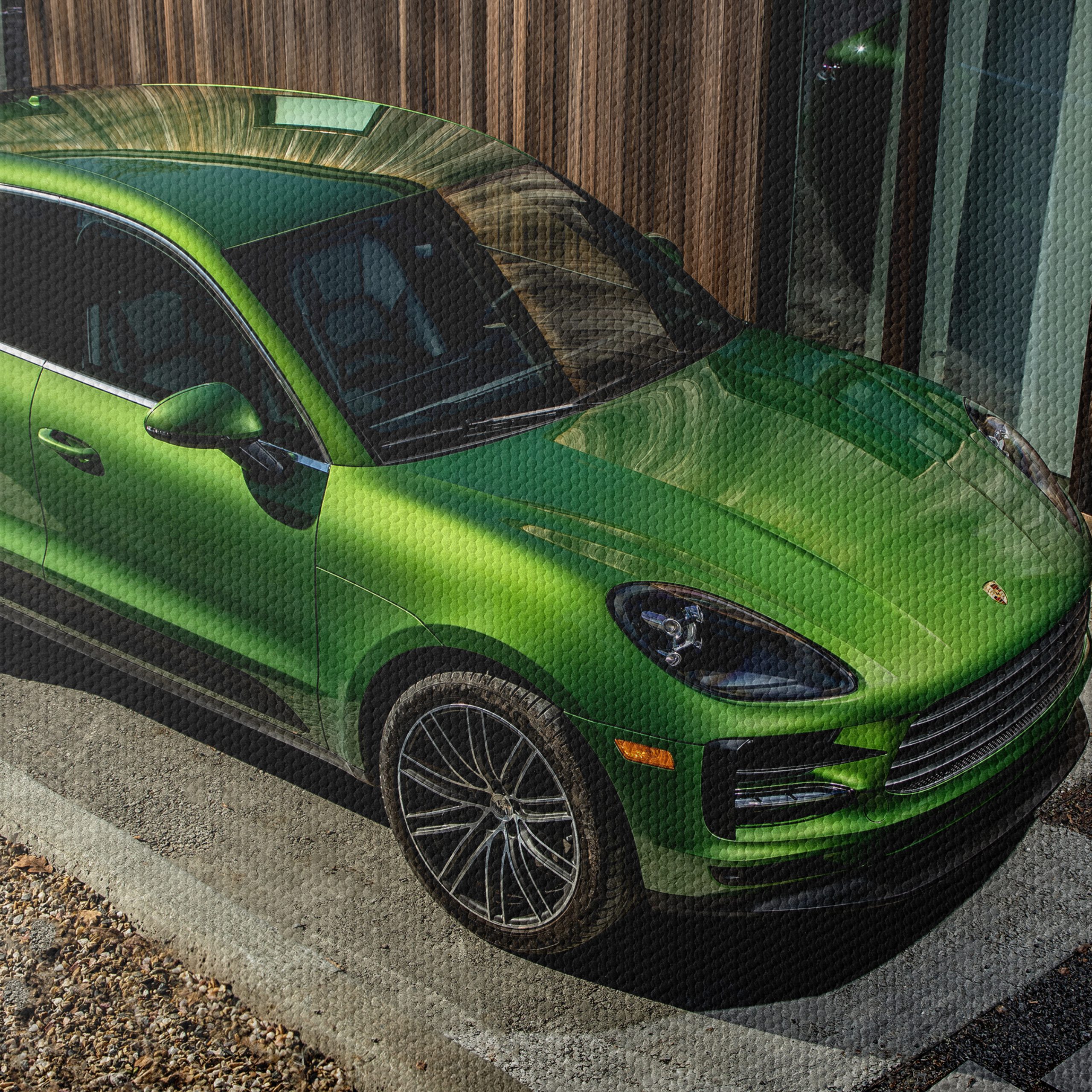 Stylish Green Classic Car - Image 4