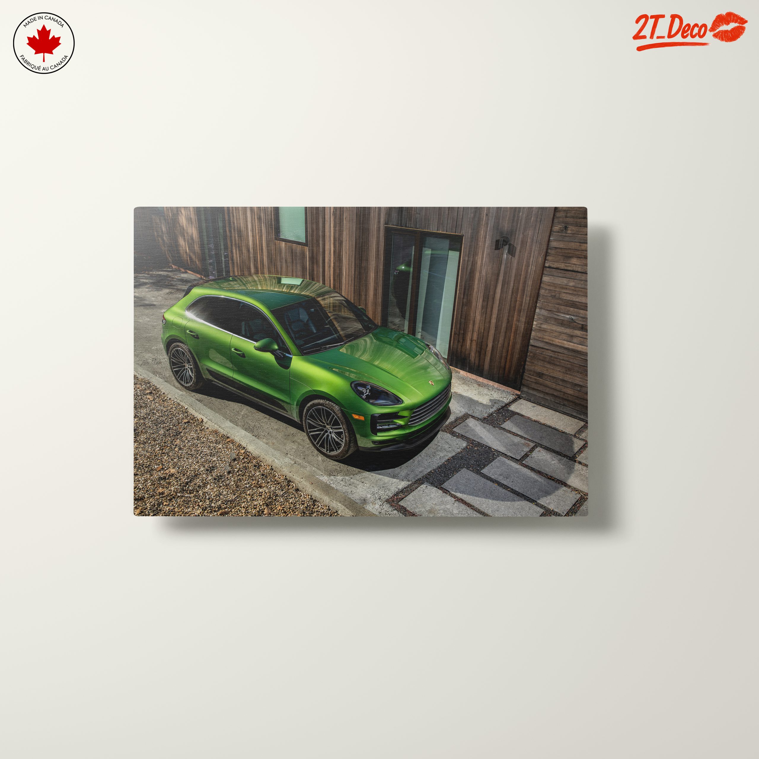 Stylish Green Classic Car - Image 10