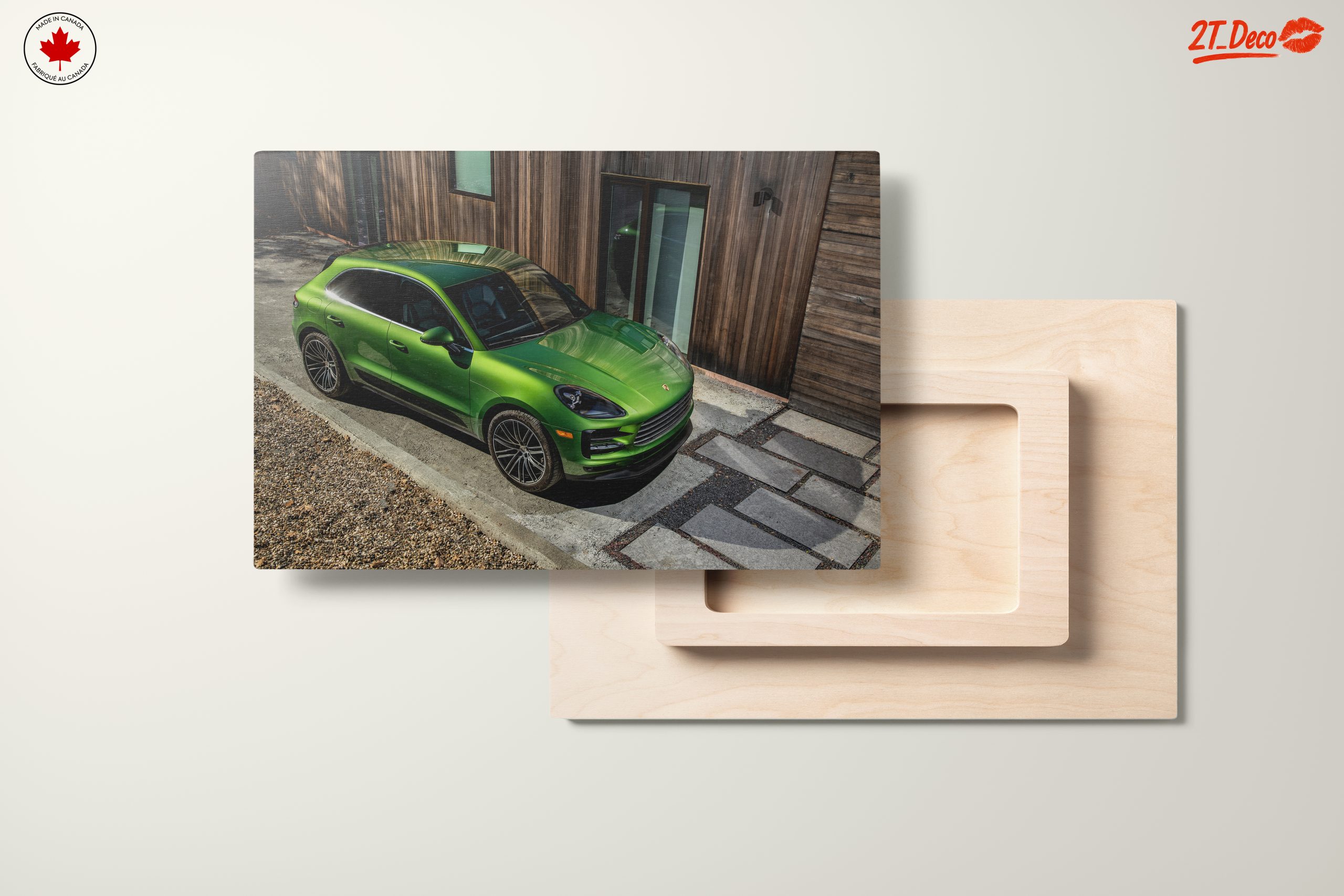 Stylish Green Classic Car - Image 11