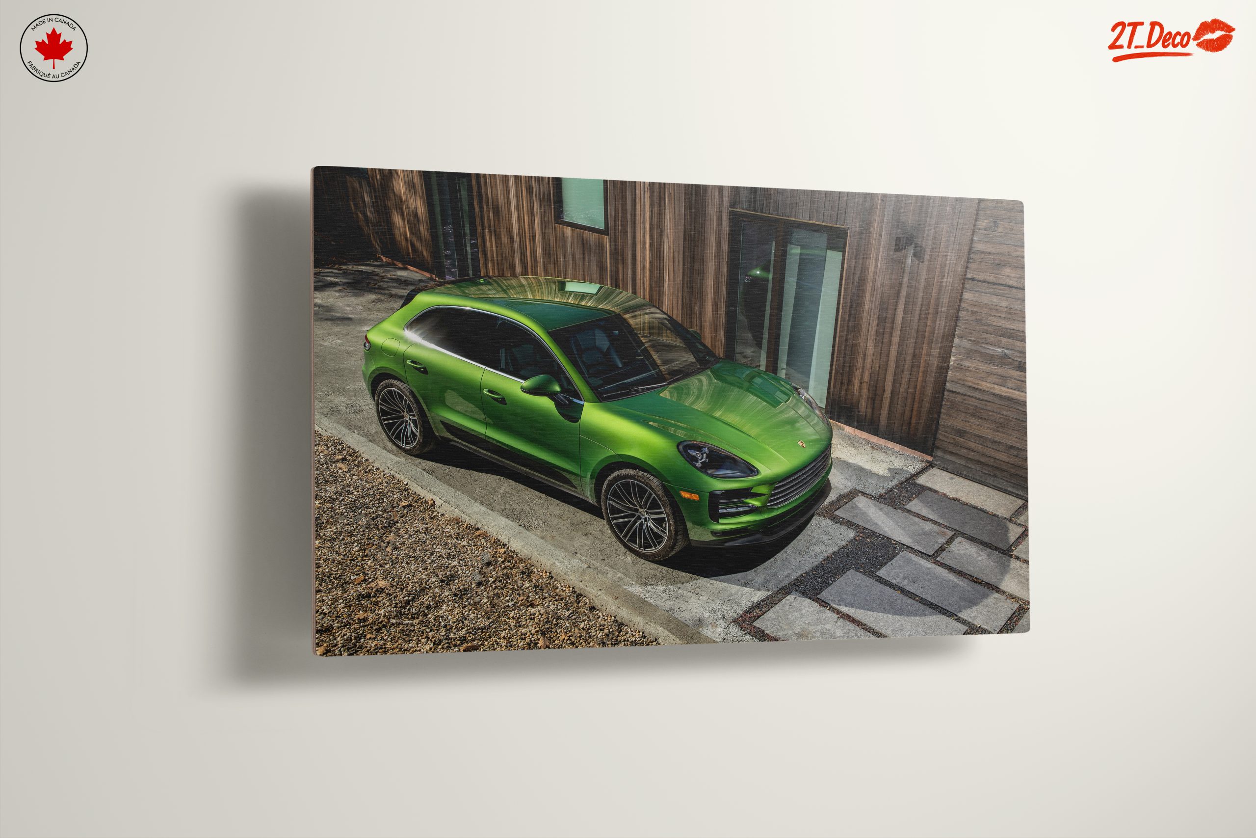 Stylish Green Classic Car - Image 13