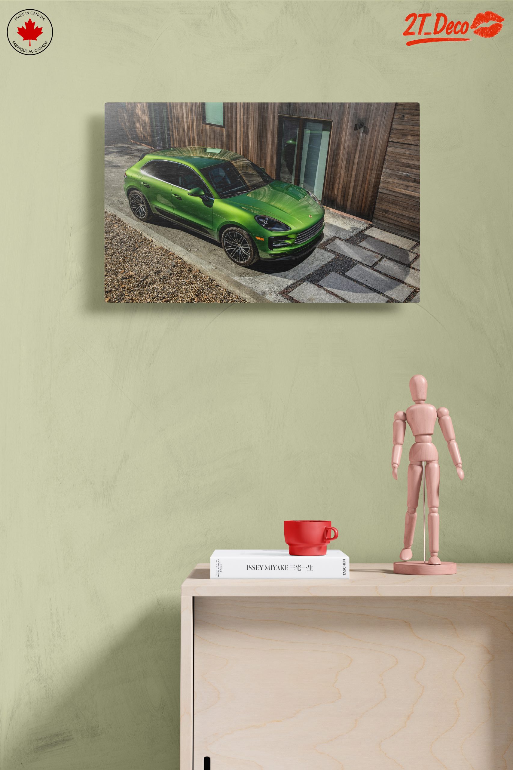Stylish Green Classic Car - Image 14