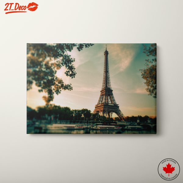 Stunning Eiffel Tower at Sunset