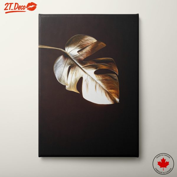 Elegant Botanical Leaf