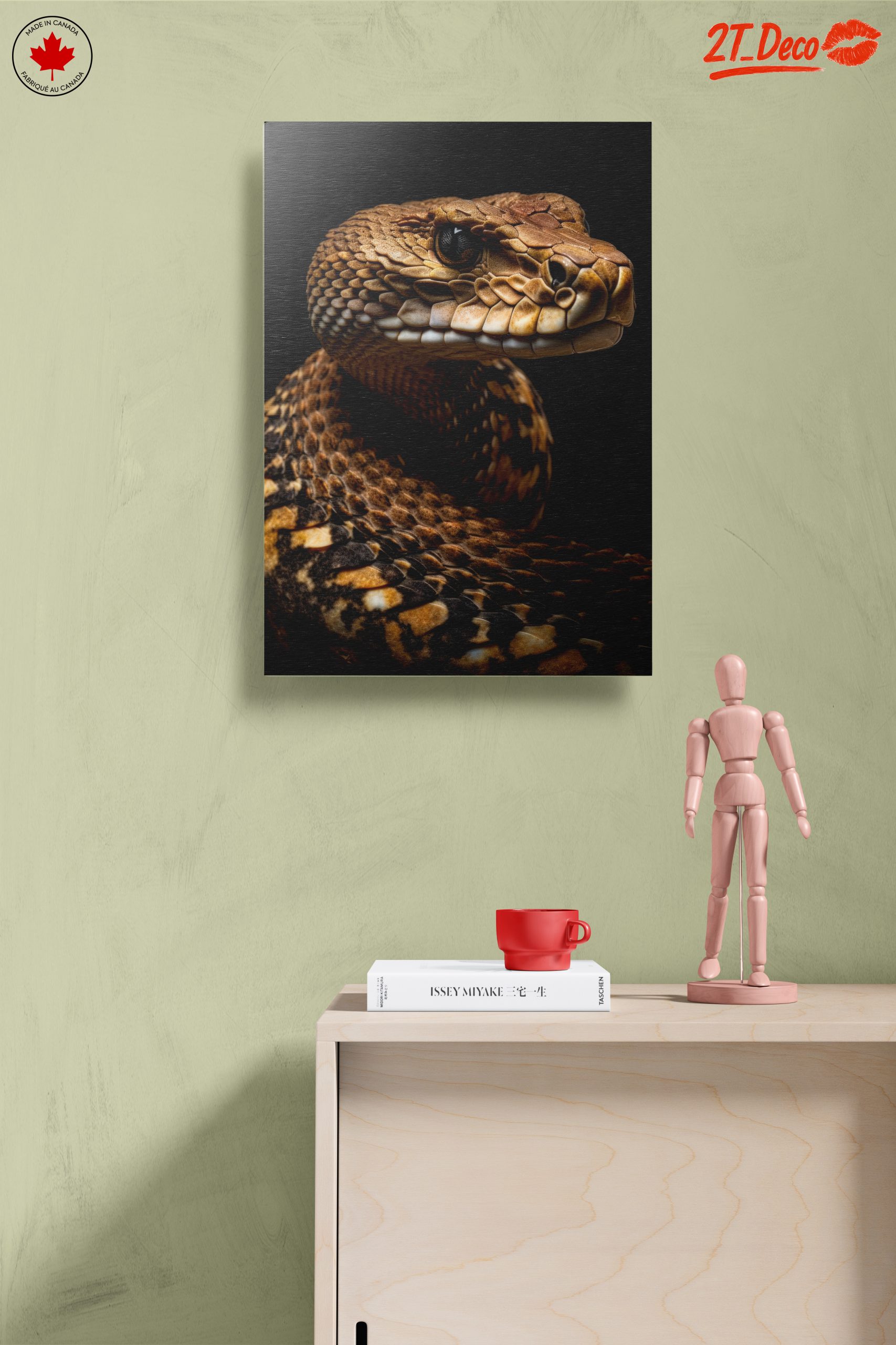 Captivating Close-Up of a Snake - Image 14