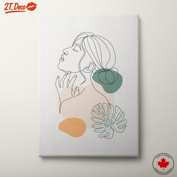 Minimalist Line Drawing of a Female Figure