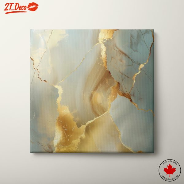 Elegant Gold Abstract Artwork with Flowing Design