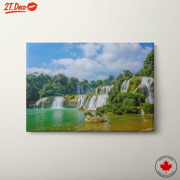 Breathtaking Waterfall Amidst Lush Greenery