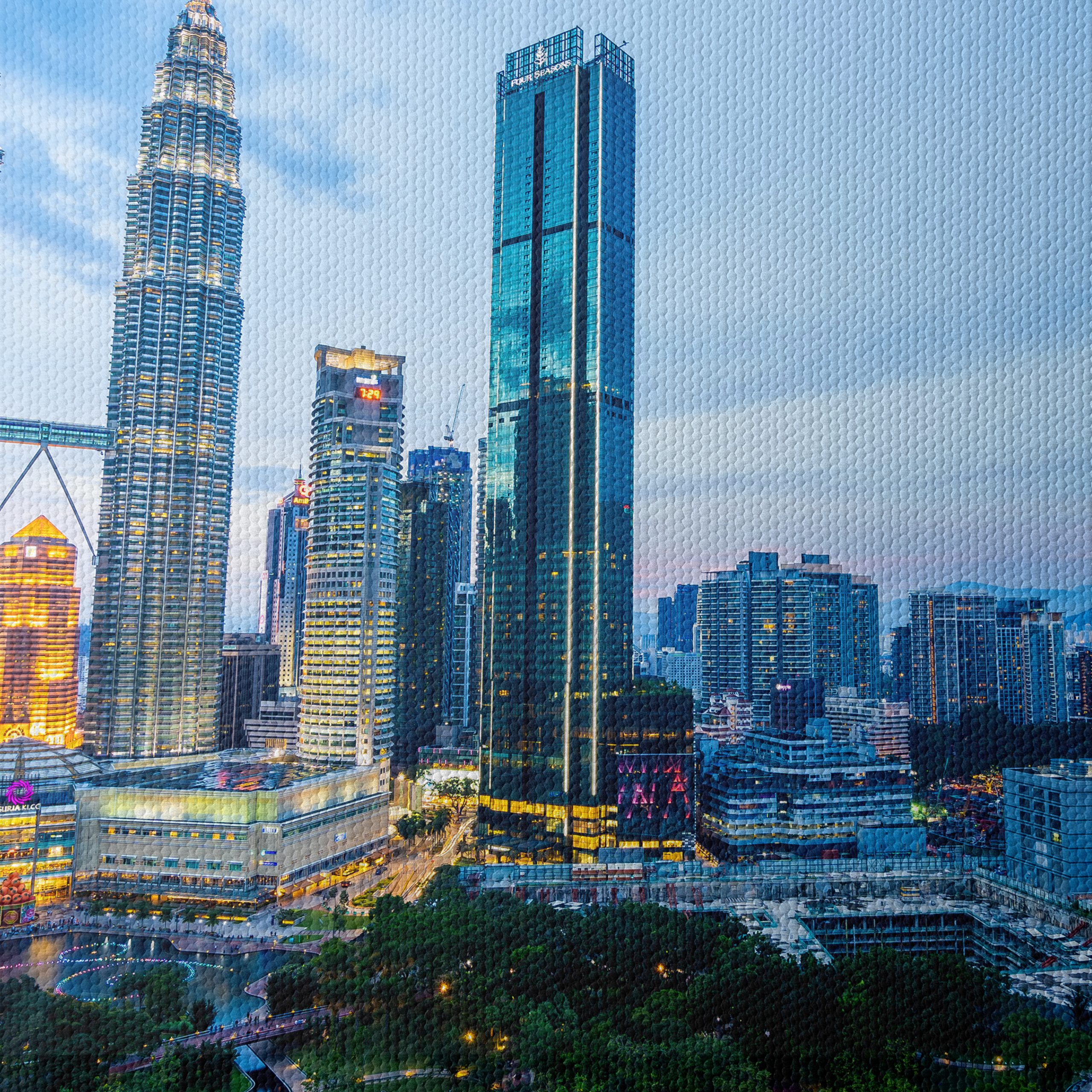 Stunning Kuala Lumpur Cityscape at Dusk - Image 4