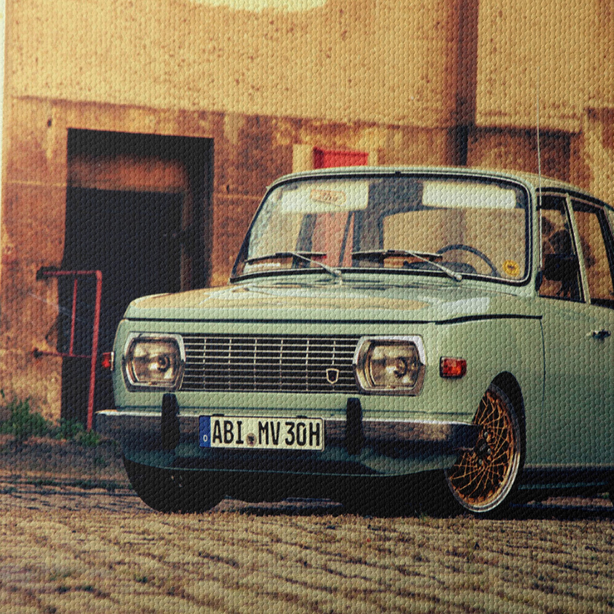 Vintage Car in Urban Setting - Image 4