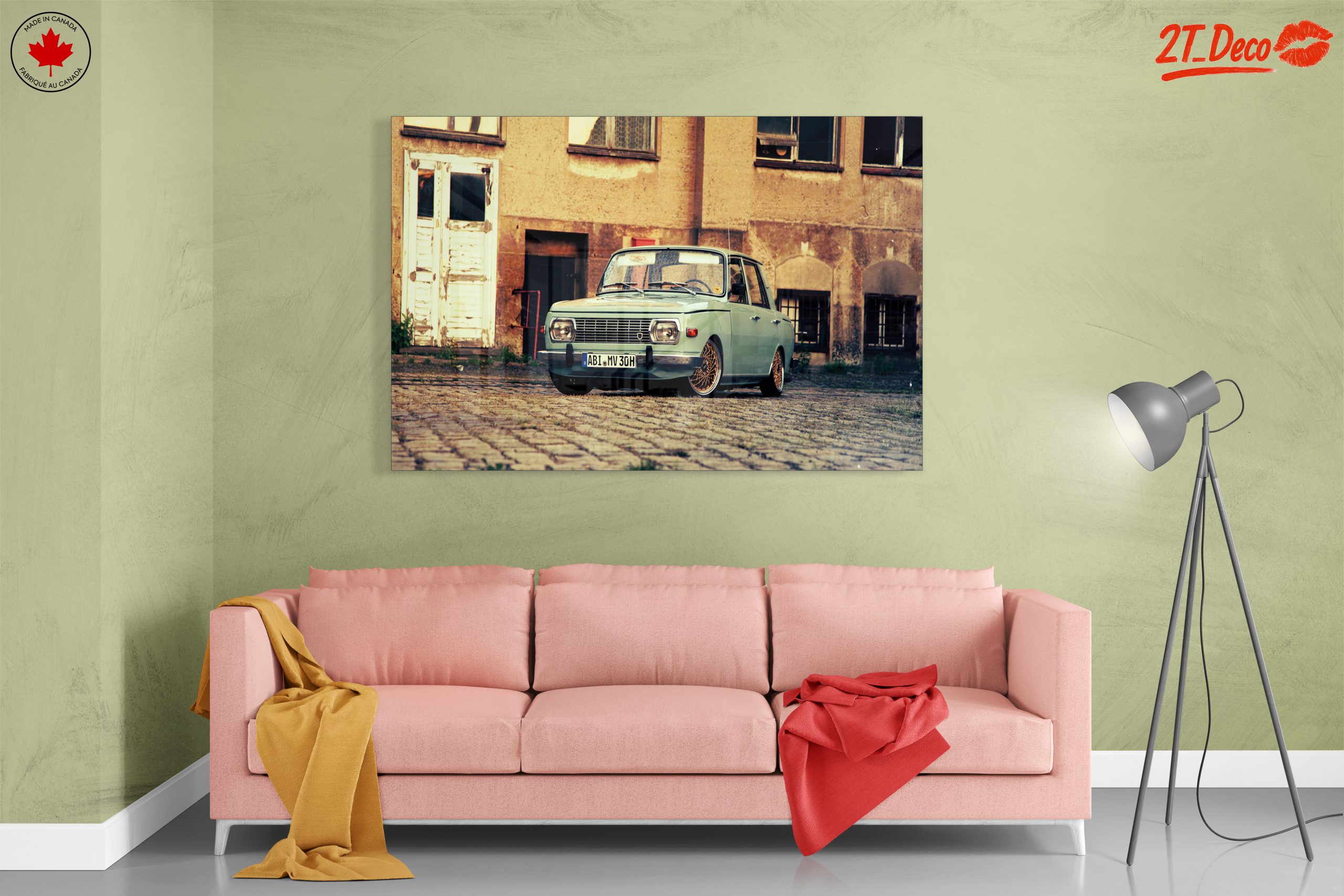 Vintage Car in Urban Setting - Image 7
