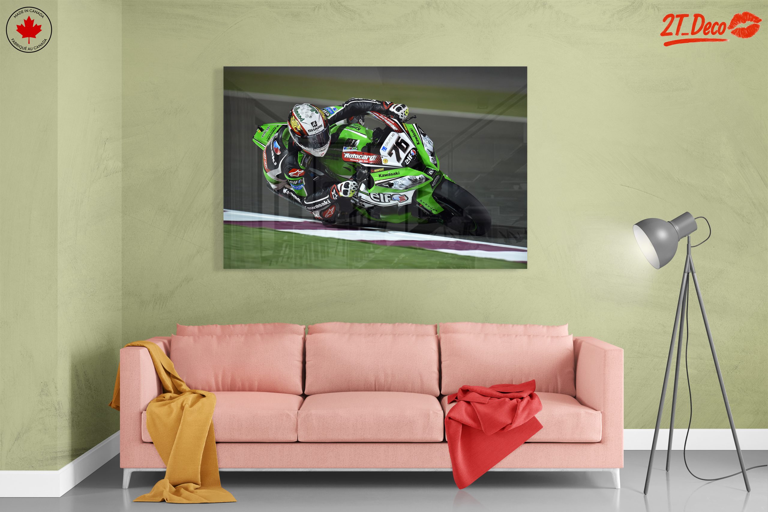 Dynamic Motorcycle Racing Action - Image 7