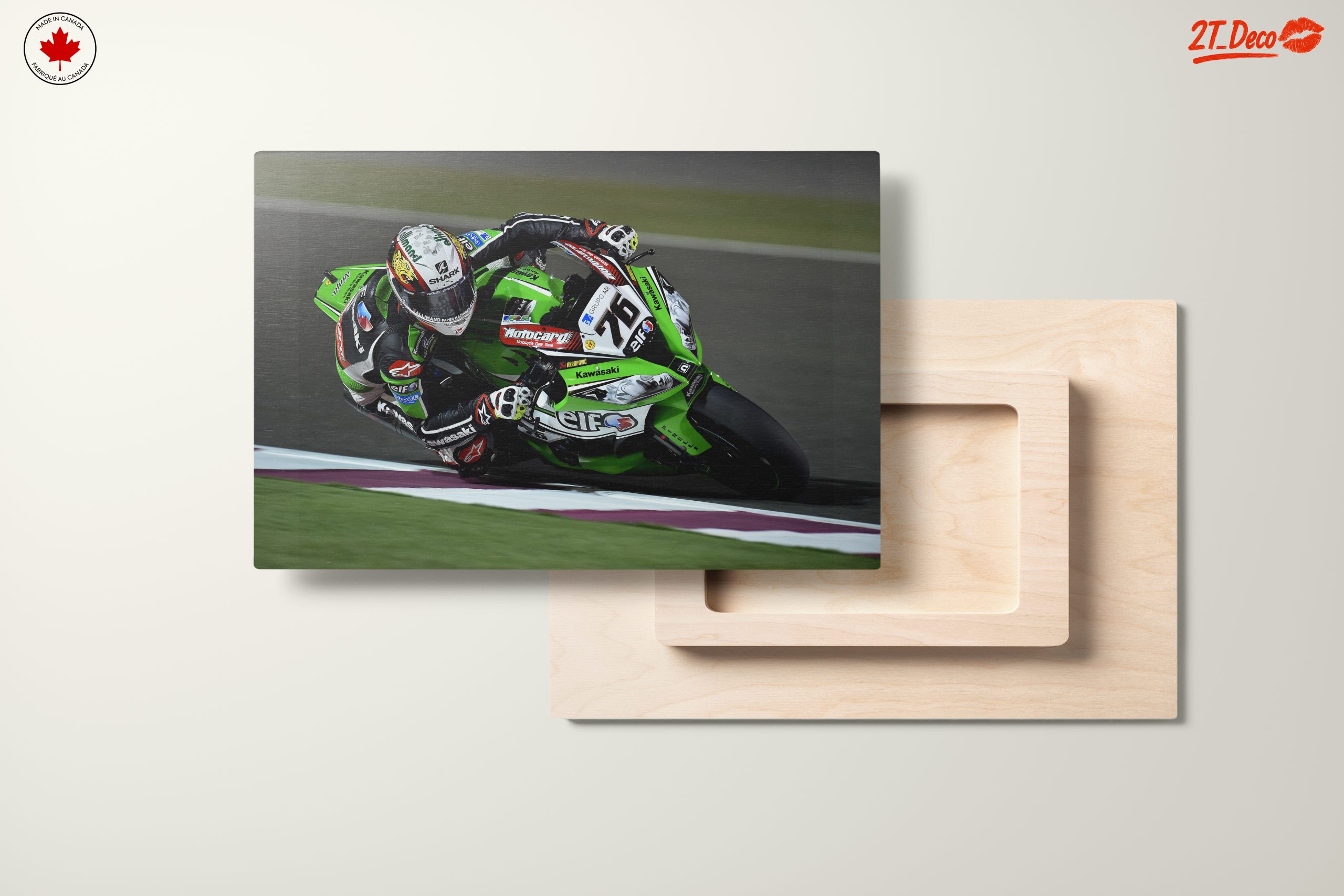 Dynamic Motorcycle Racing Action - Image 11