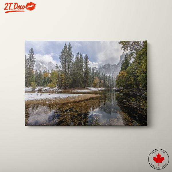 Serene Natural Landscape with Mountain and Reflection
