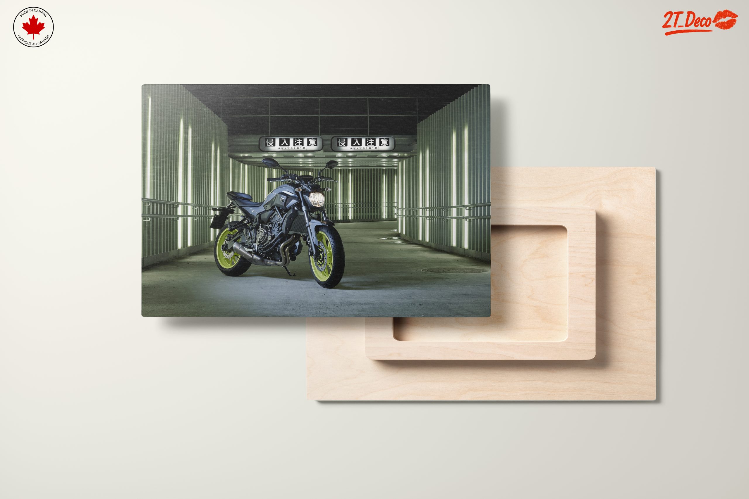 Stylish Motorcycle in Urban Alley - Image 11