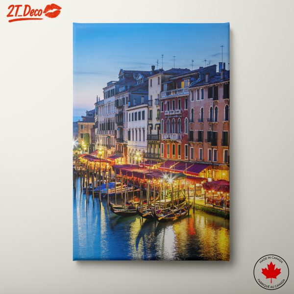 Charming Cityscape of Venice at Dusk
