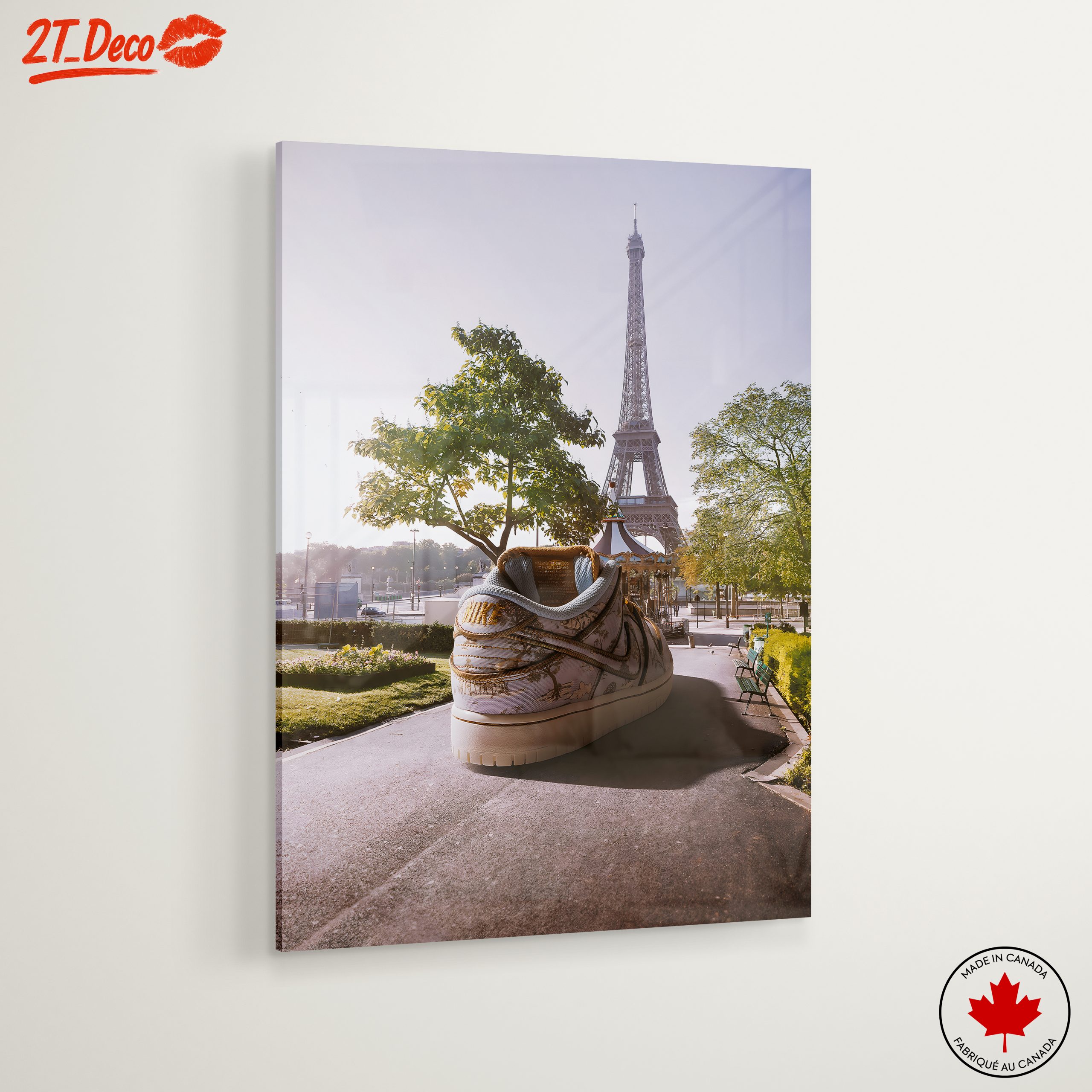 Unique Urban Art Featuring Iconic Parisian Landmark - Image 6