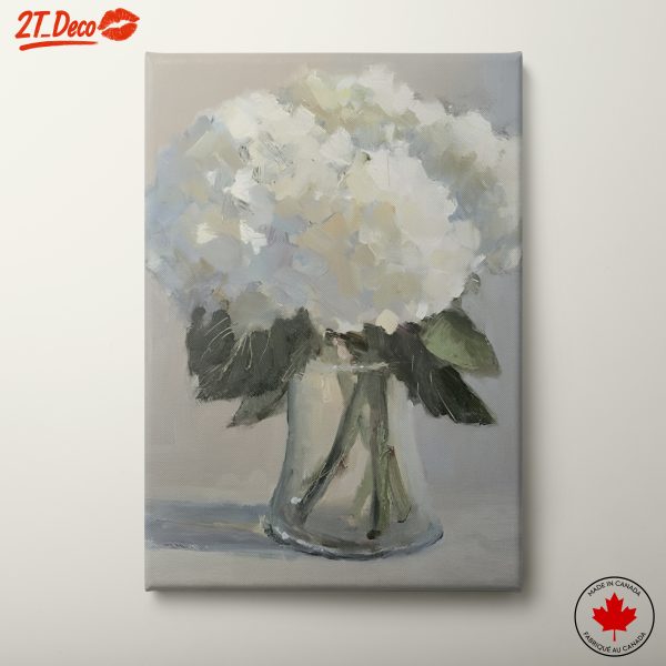 Elegant White Floral Arrangement in Vase
