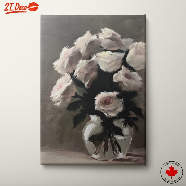 Elegant Floral Arrangement in Soft Hues 3