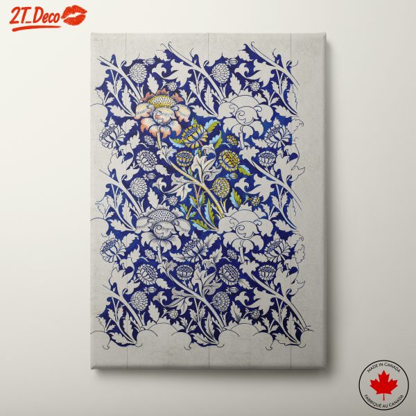 Elegant Floral Design in Blue and White