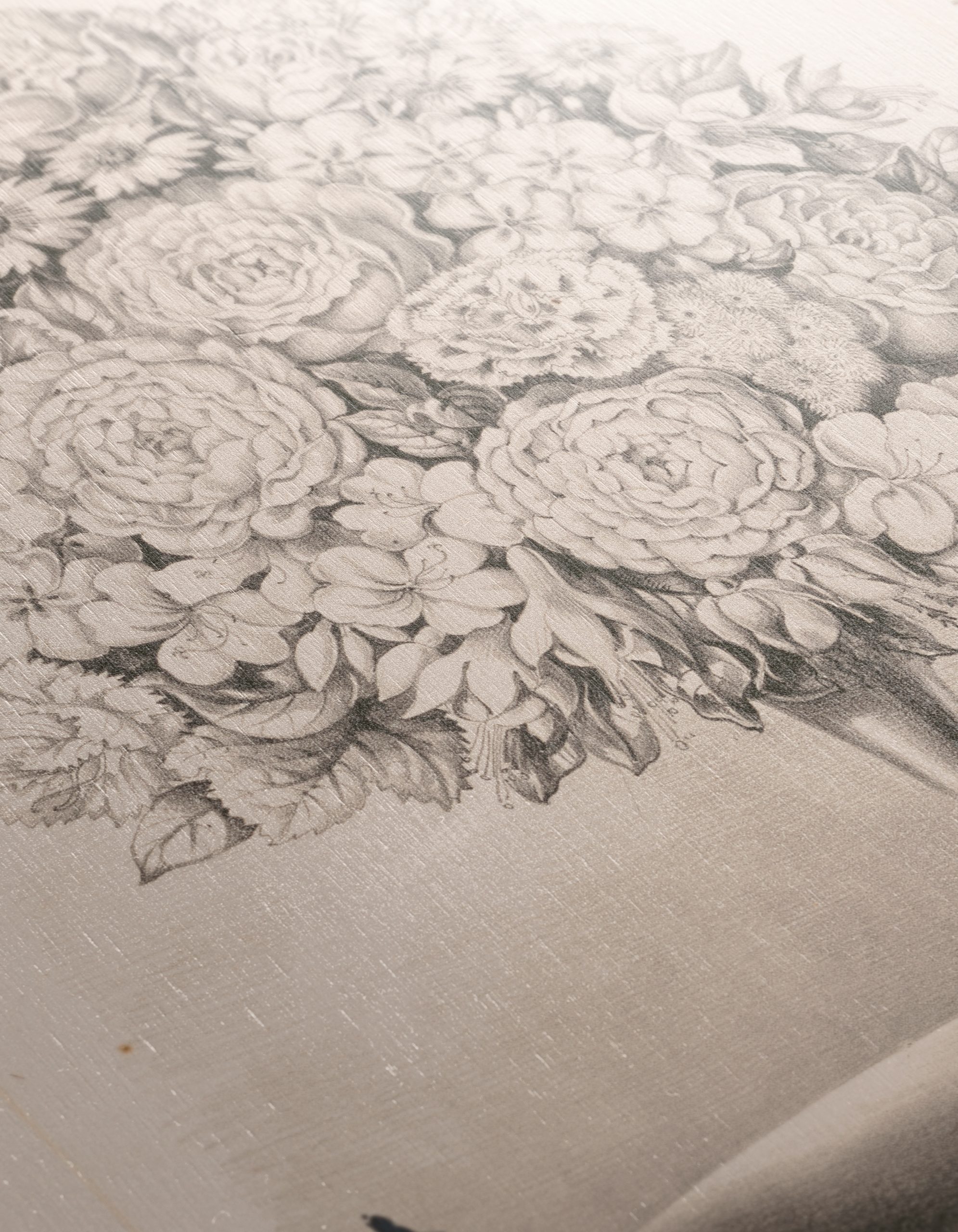 Elegant Floral Arrangement in Monochrome - Image 12