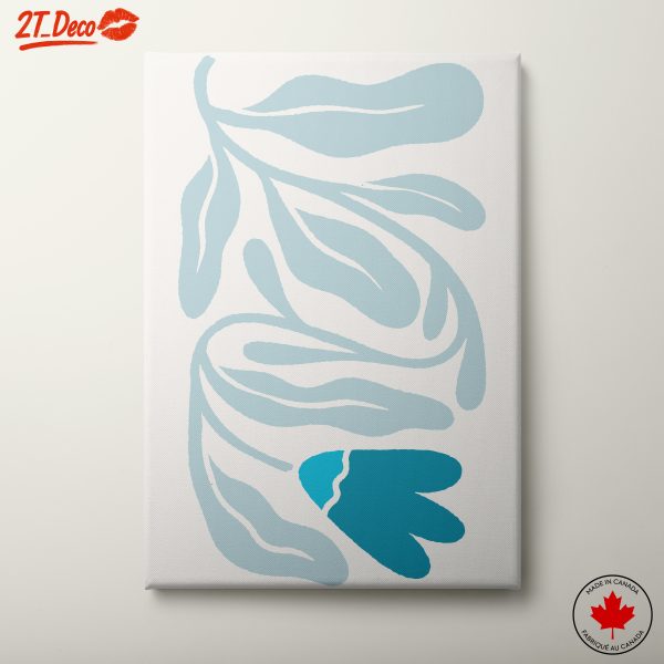 Flowing Abstract Leaf Design