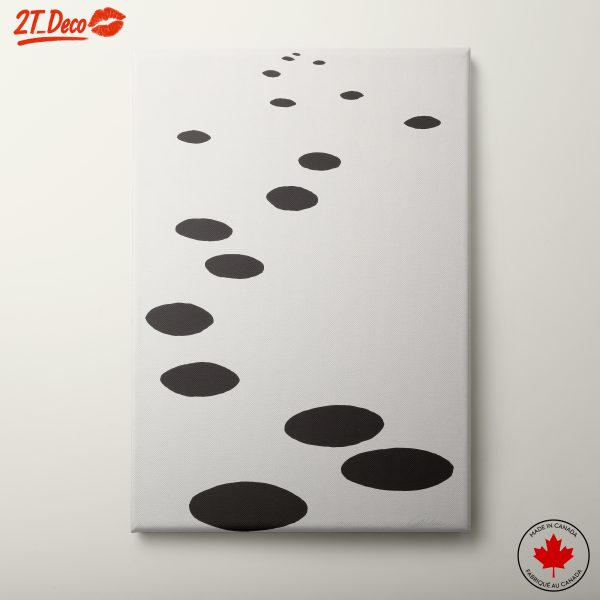 Minimalist Abstract Black Circle Design