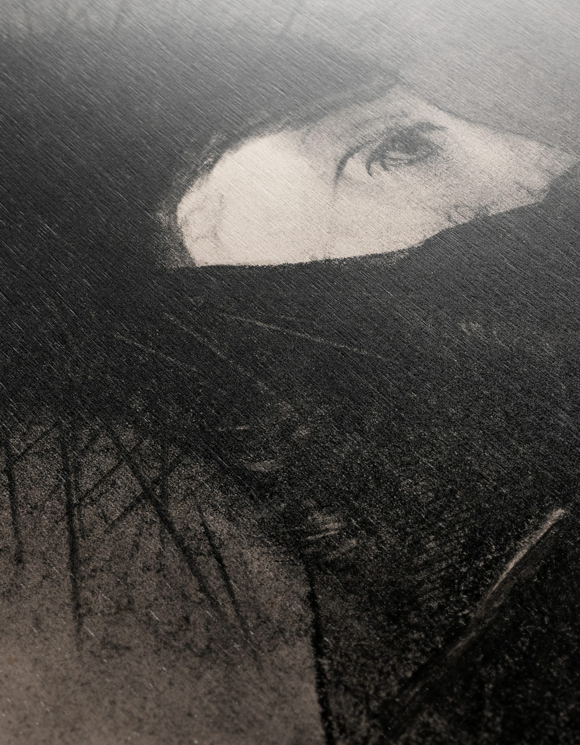 Stylized Contemporary Portrait with Spikes - Image 12