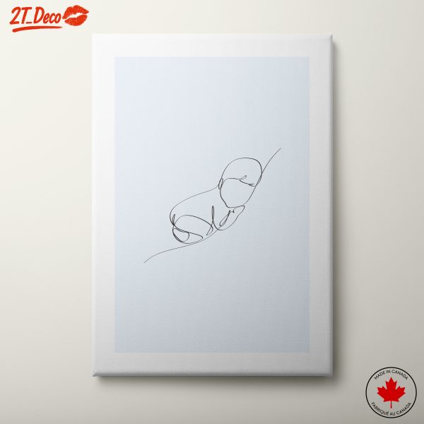 Elegant Minimalist Female Line Drawing