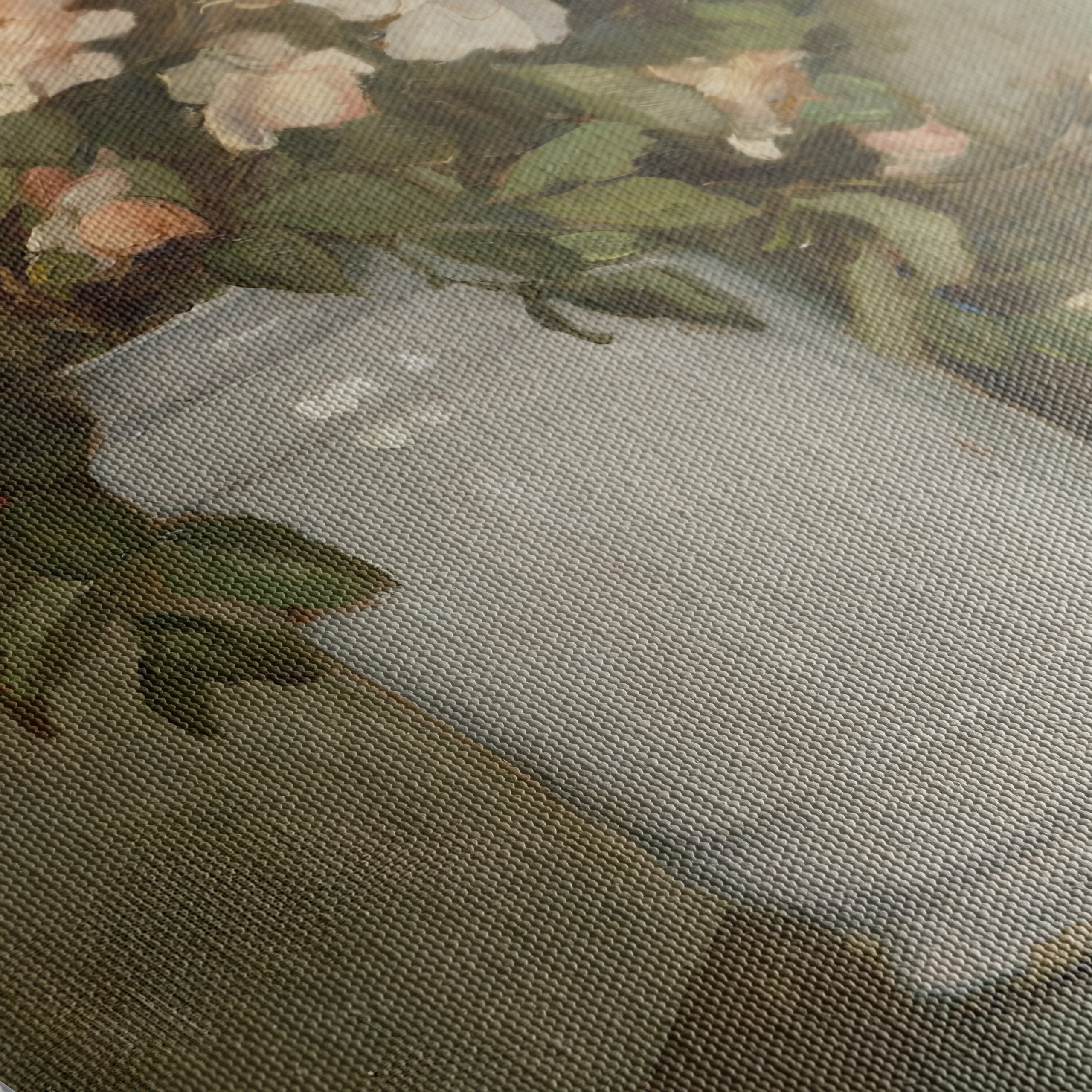 Delicate Floral Arrangement in Vase - Image 5